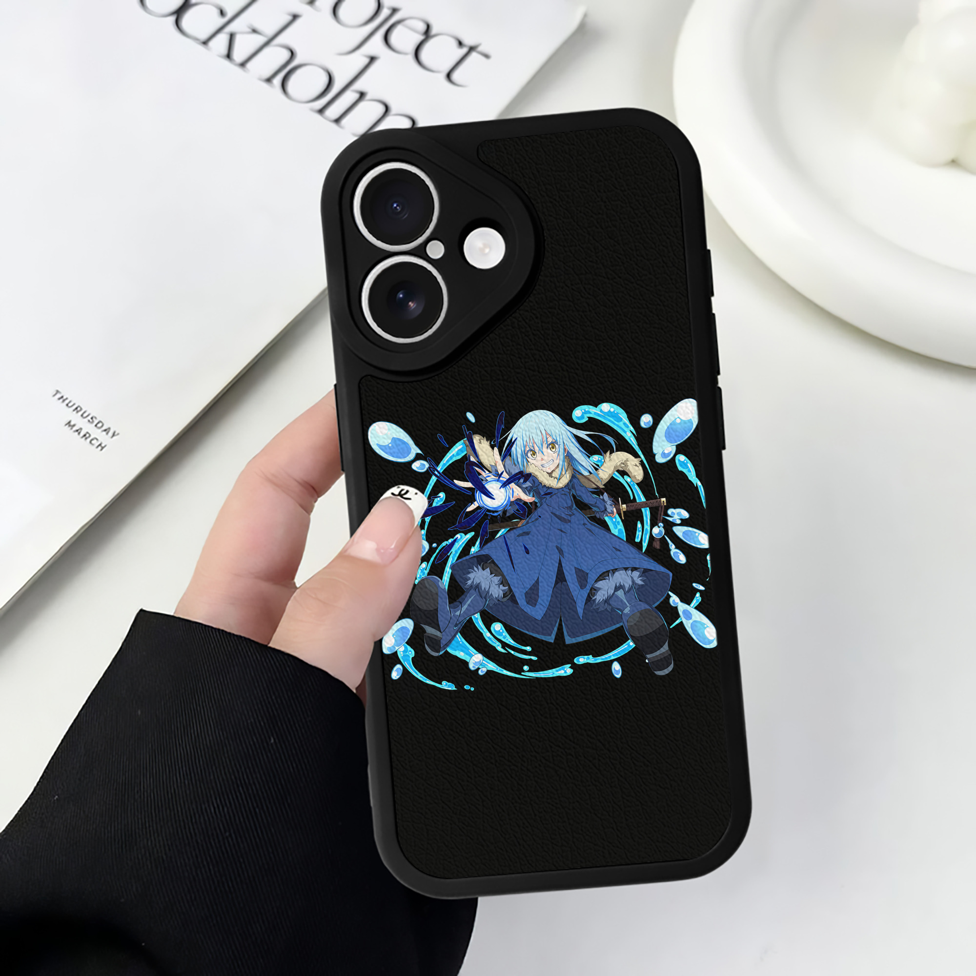 （画像用） 転スラ Regarding Reincarnated to Slime 【iPhone 16シリーズ対応】シリコンスマホケース（レザー調） 材質：シリコン